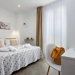 Couette-café Ad Maiora 4*